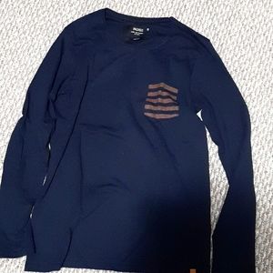 Mens Navy Blue Long Sleeve. Size: medium